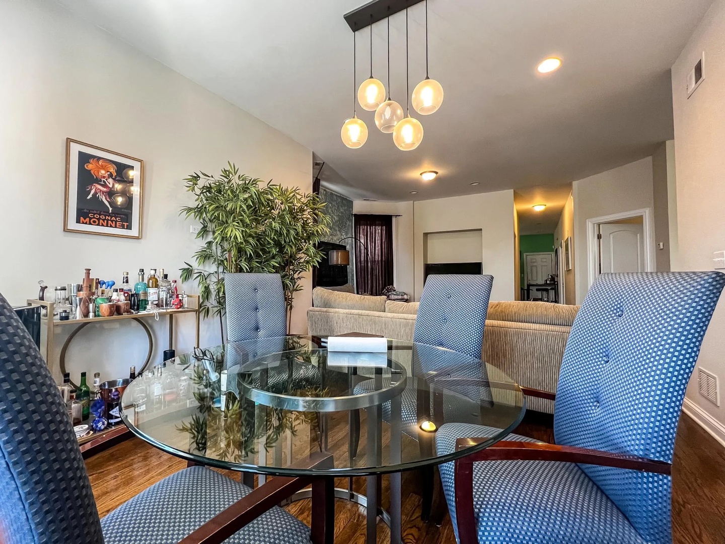 2742 N Albany Avenue Unit: 2
