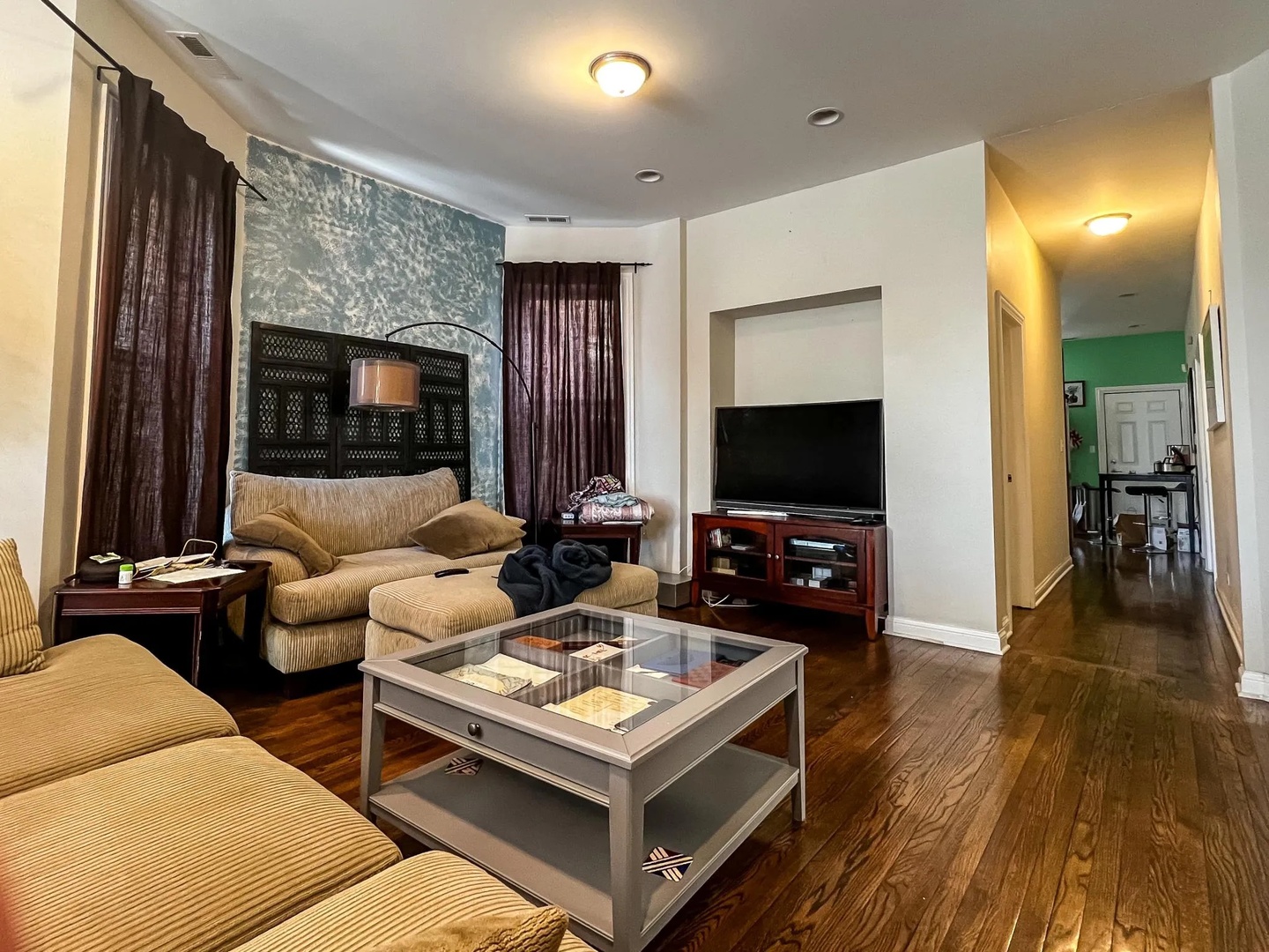 2742 N Albany Avenue Unit: 2