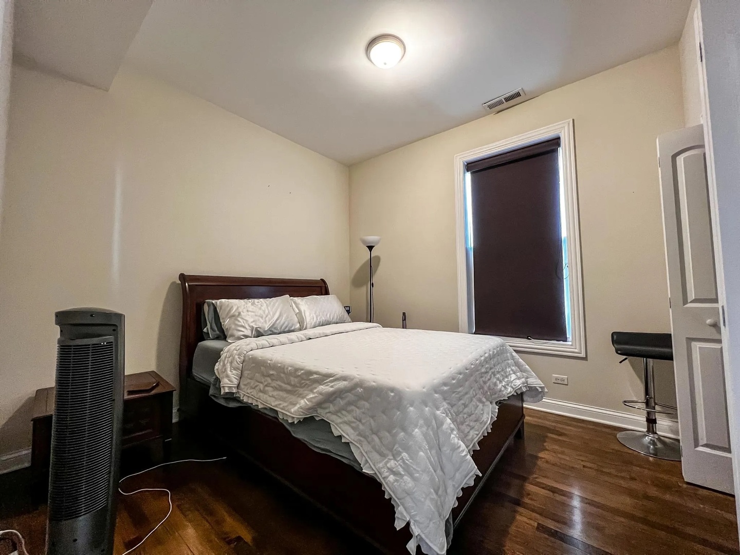 2742 N Albany Avenue Unit: 2