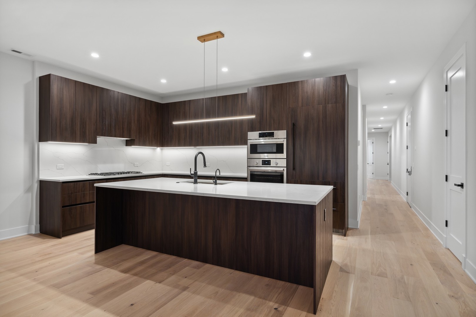 232 S Green Street Unit: 3S