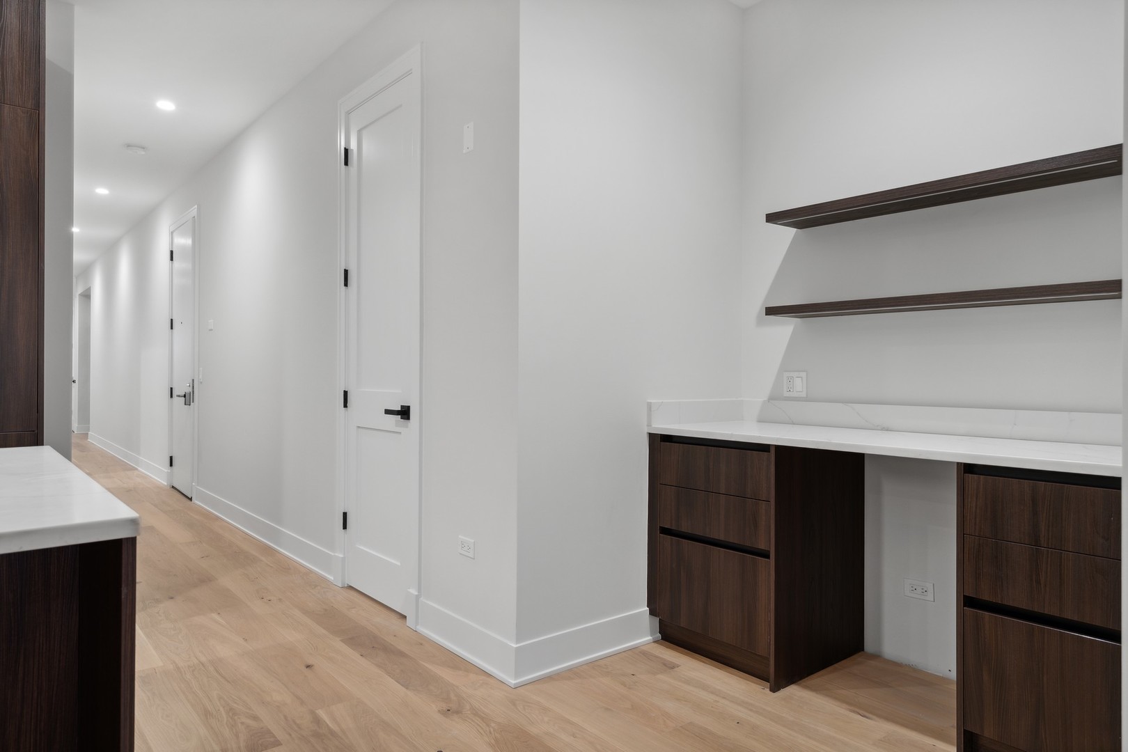 232 S Green Street Unit: 3S