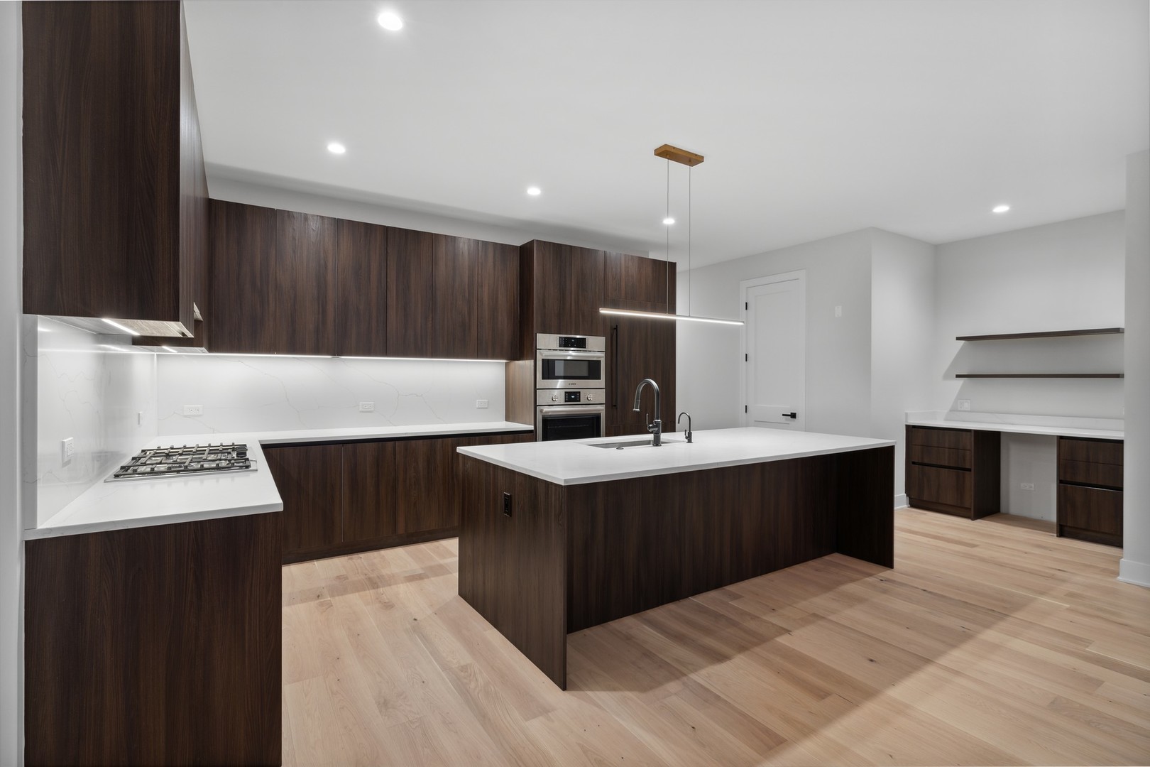 232 S Green Street Unit: 3S