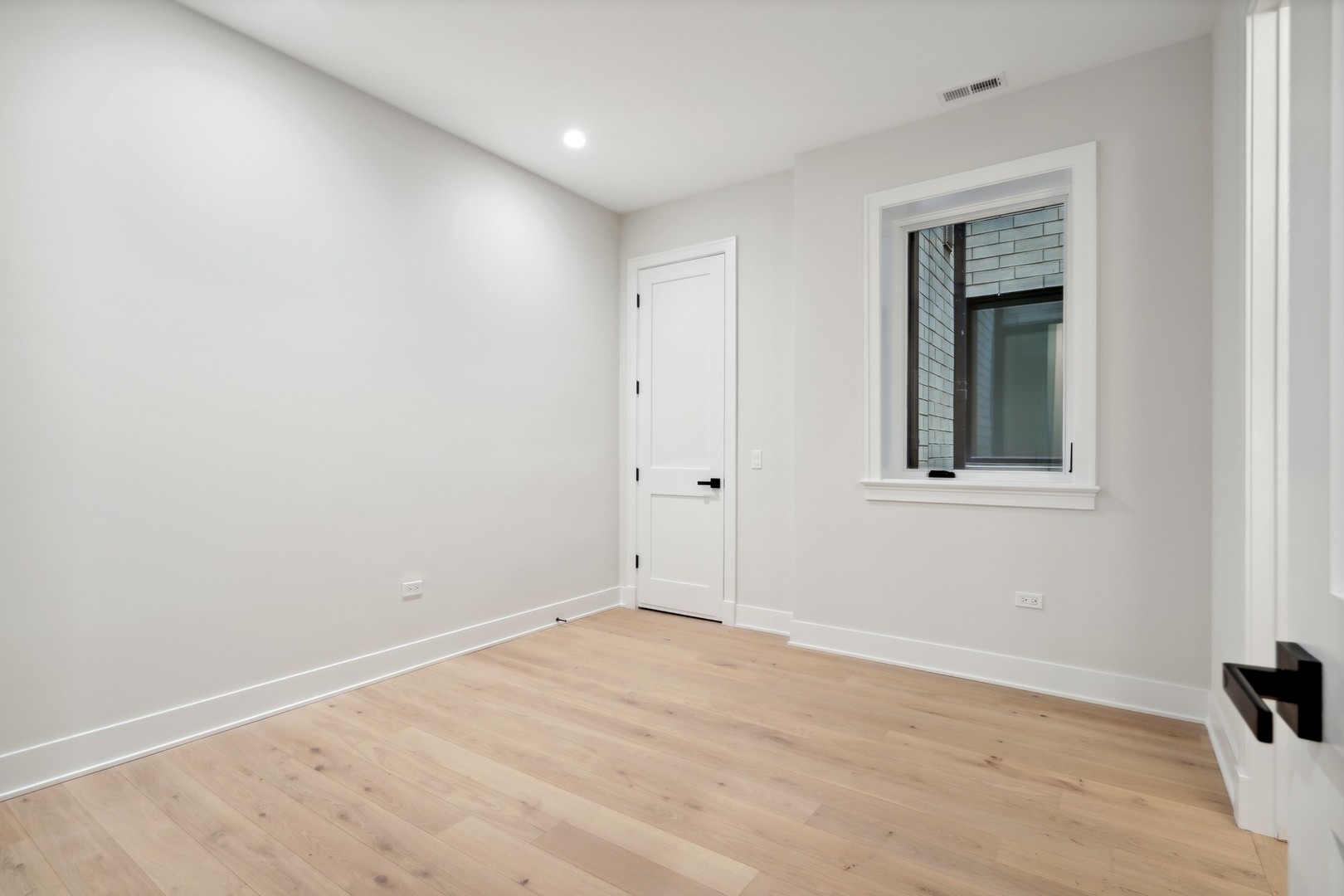 232 S Green Street Unit: 3S