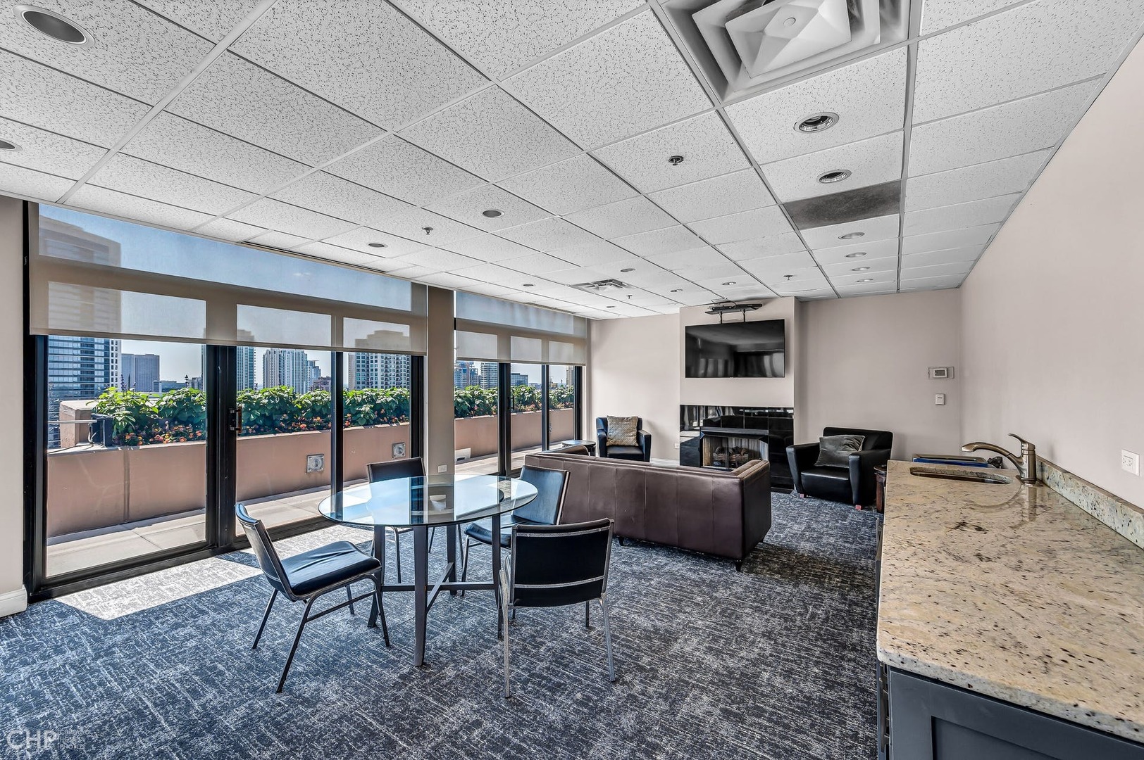 375 W ERIE Street Unit: 516