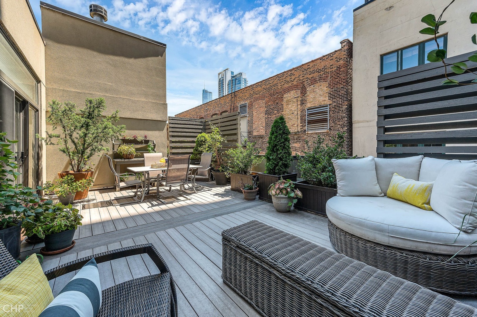 375 W ERIE Street Unit: 516