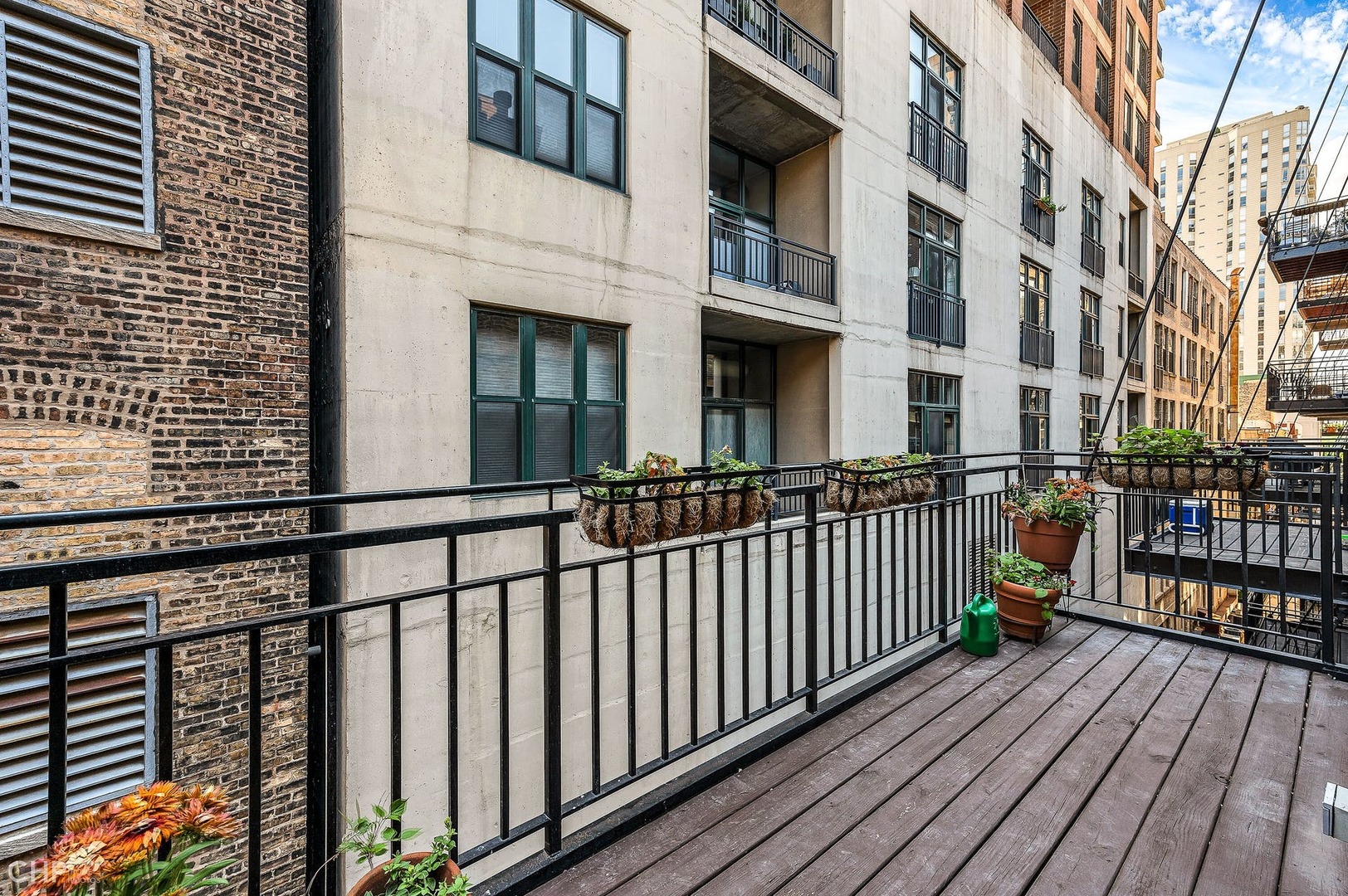 375 W ERIE Street Unit: 516