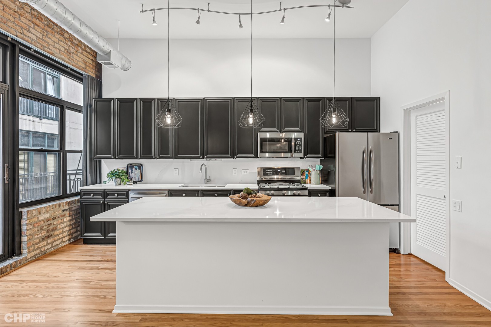 375 W ERIE Street Unit: 516