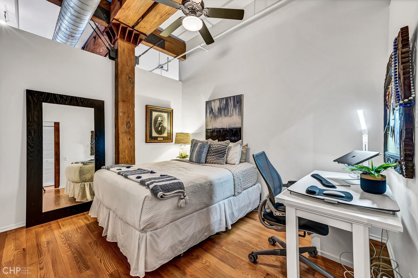 375 W ERIE Street Unit: 516