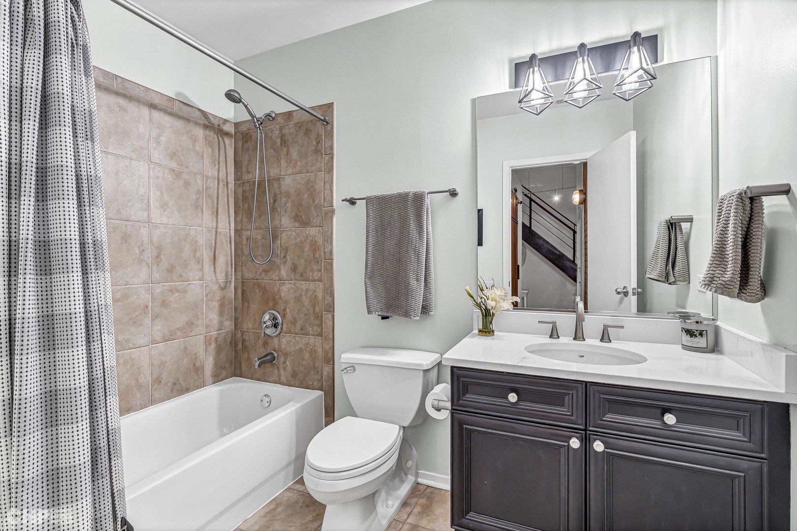 375 W ERIE Street Unit: 516