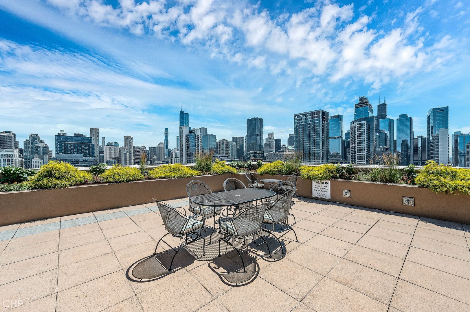 375 W ERIE Street Unit: 516