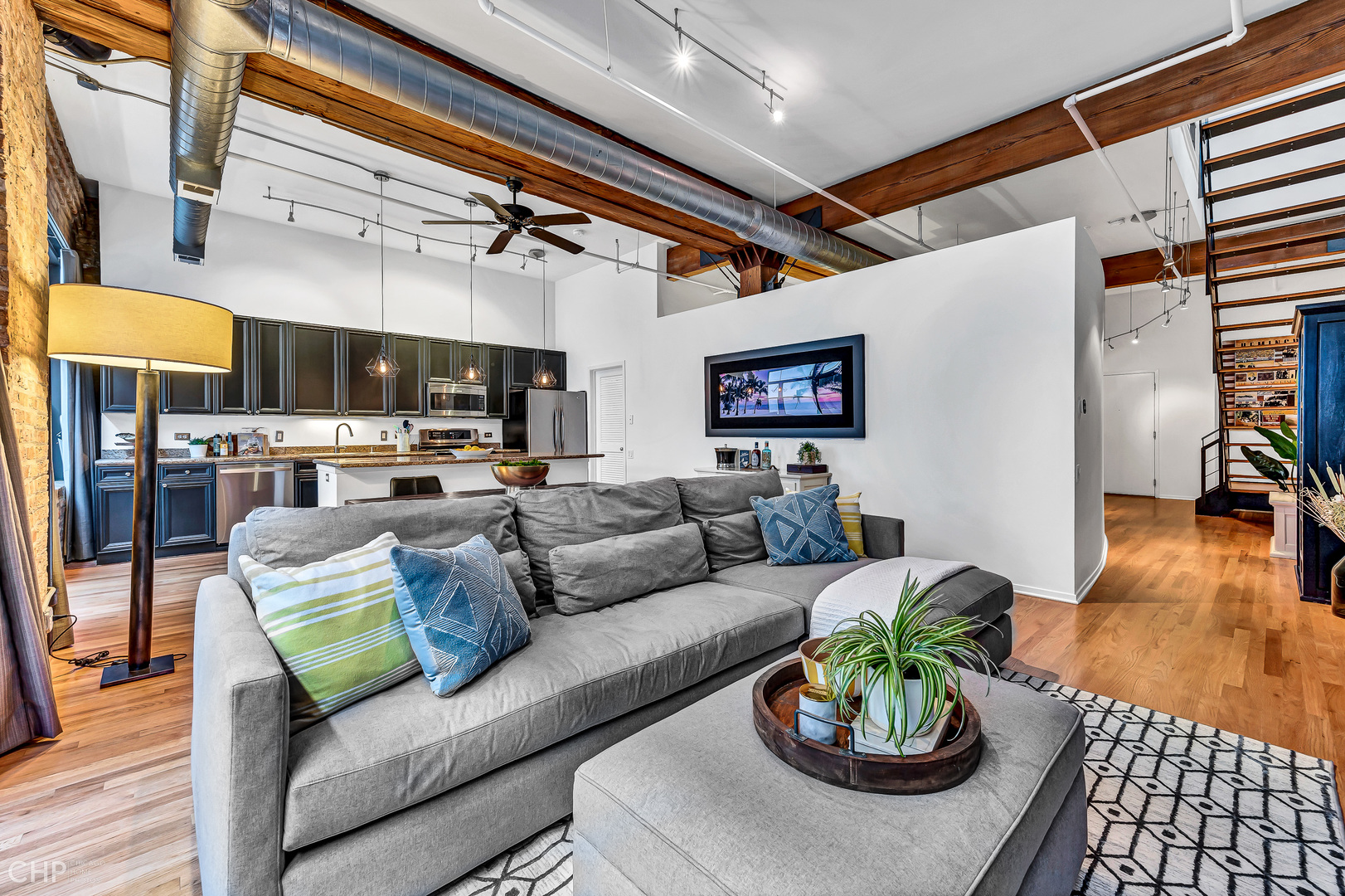 375 W ERIE Street Unit: 516