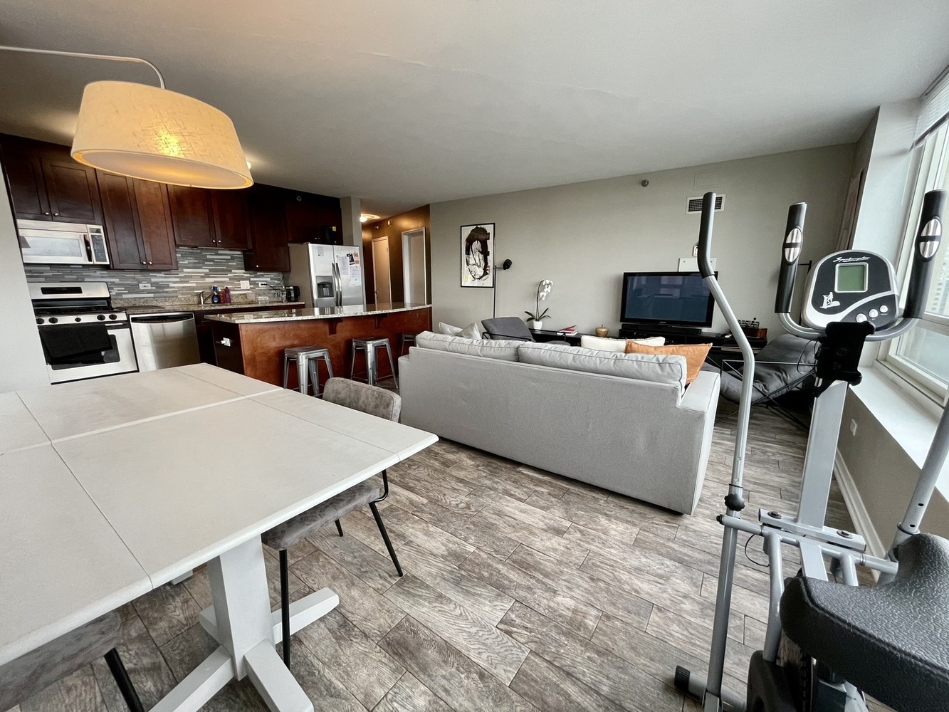 33 W Ontario Street Unit: 24G