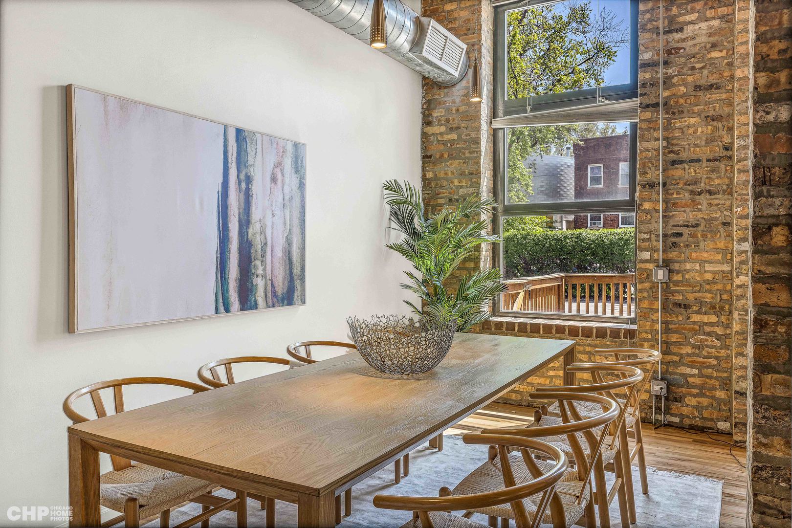 612 N OAKLEY Boulevard Unit: 101