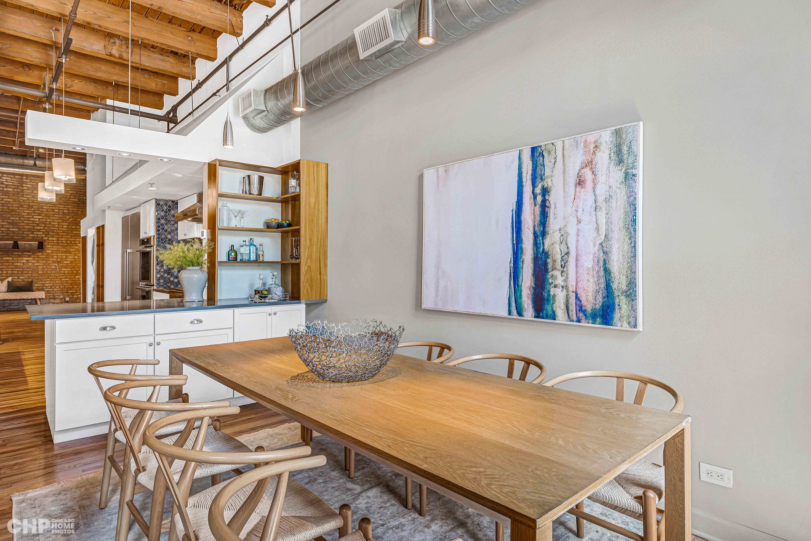 612 N OAKLEY Boulevard Unit: 101