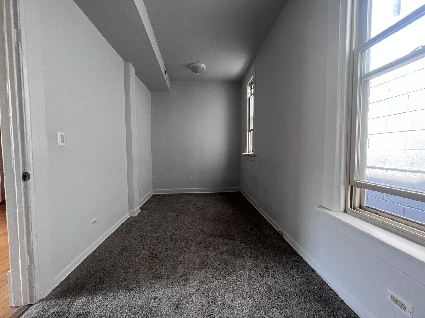 1518 N Elk Grove Avenue Unit: 3