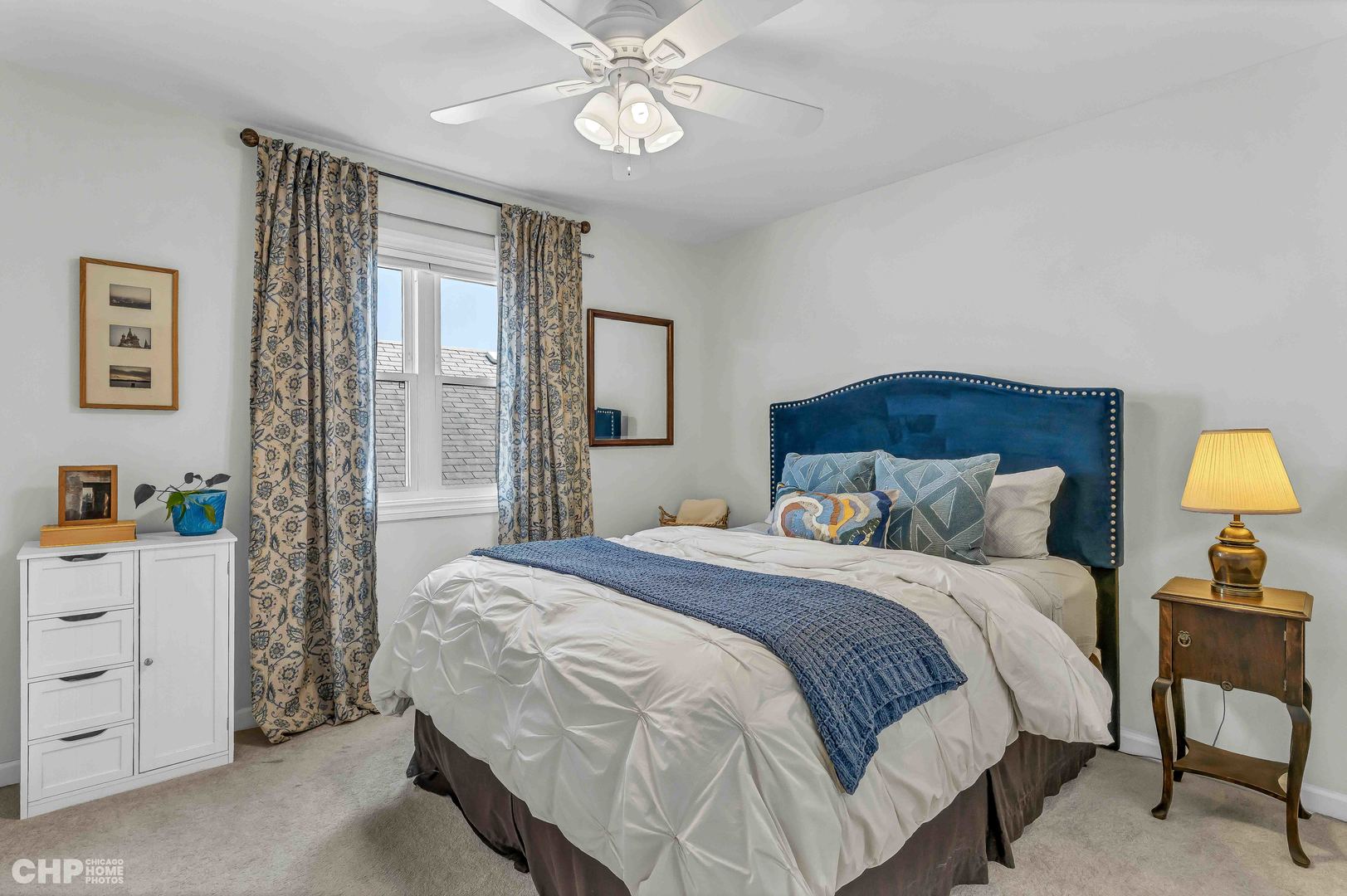 4921 W Newport Avenue