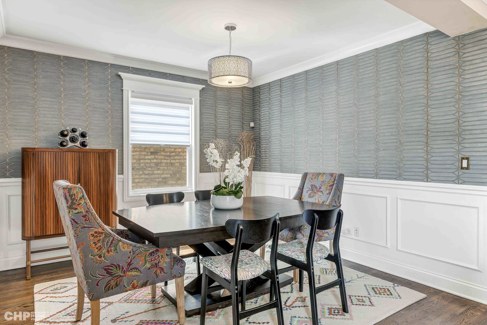 4921 W Newport Avenue