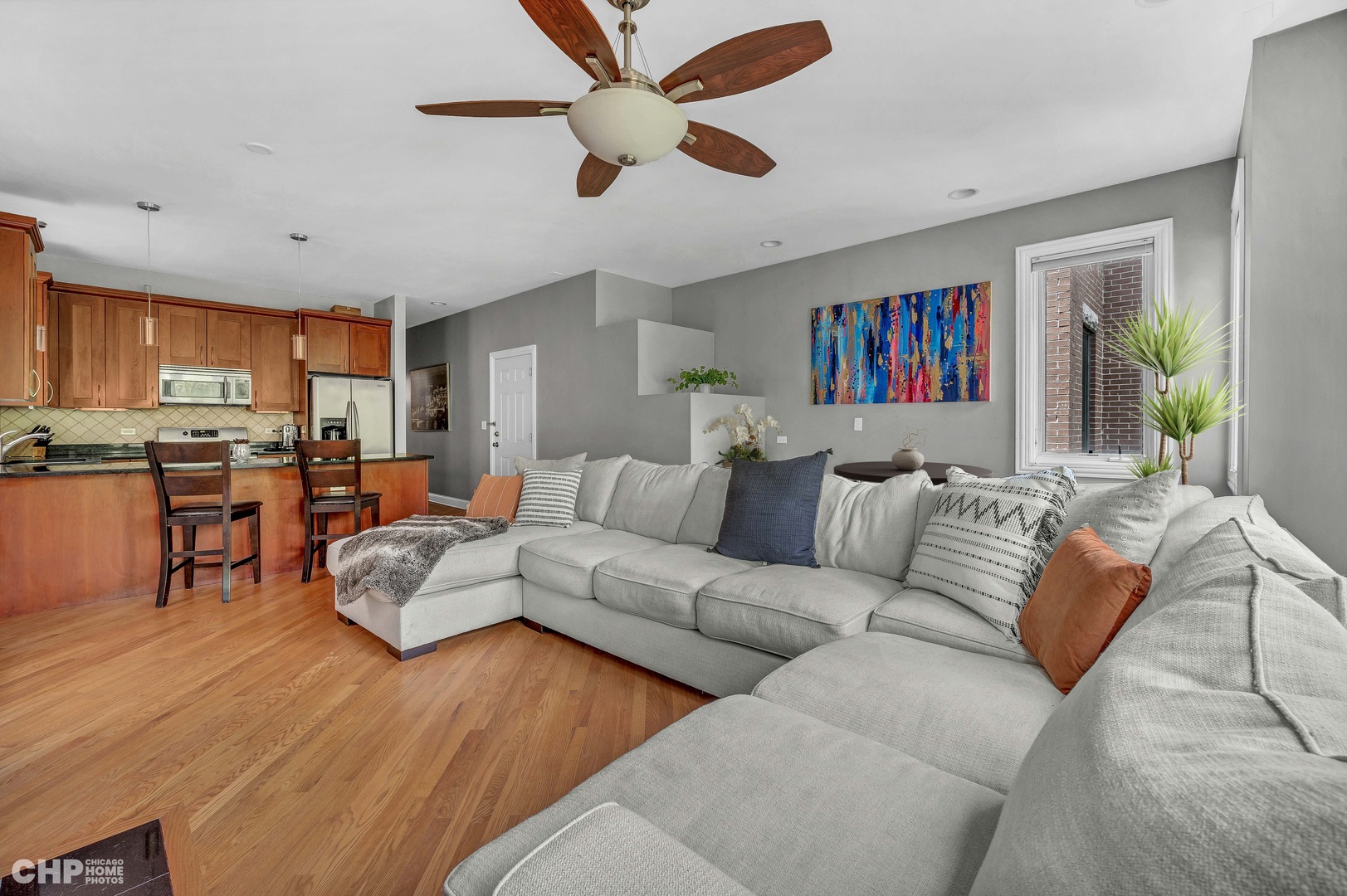1823 W IOWA Street Unit: 2