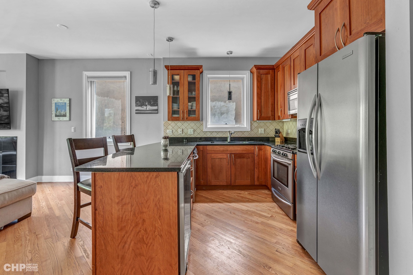 1823 W IOWA Street Unit: 2