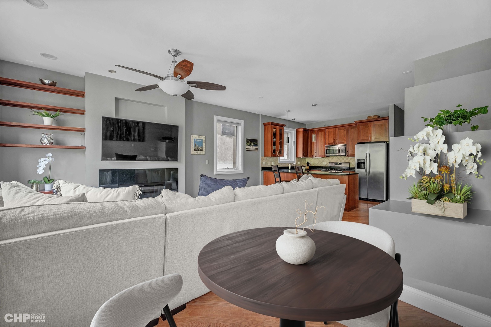 1823 W IOWA Street Unit: 2