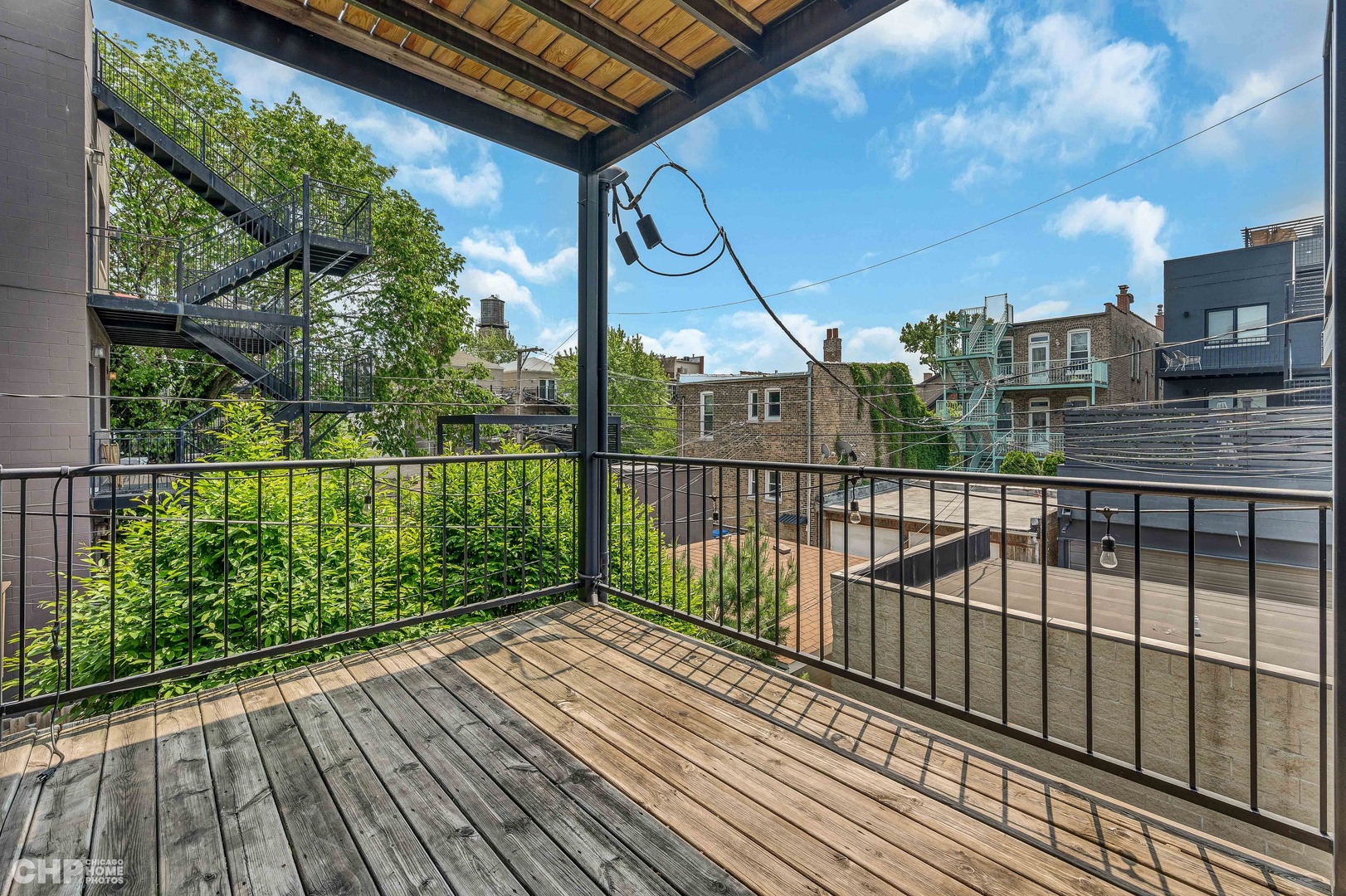 1823 W IOWA Street Unit: 2