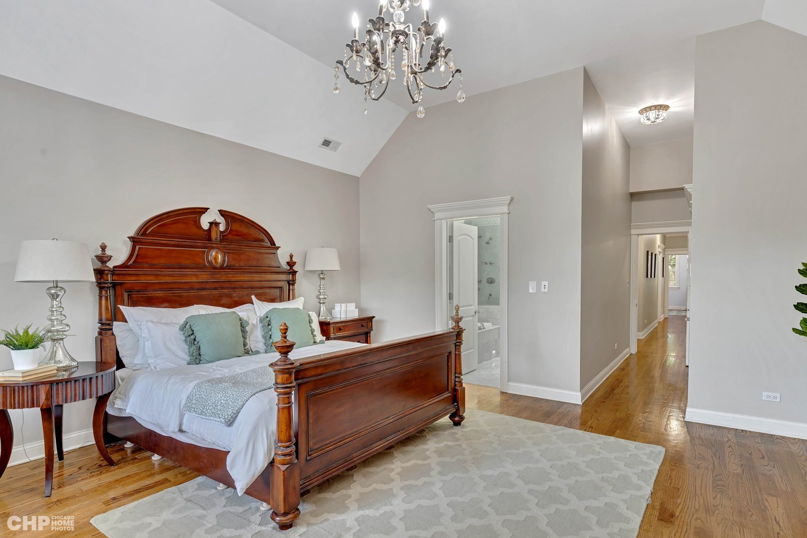 1723 W SUPERIOR Street