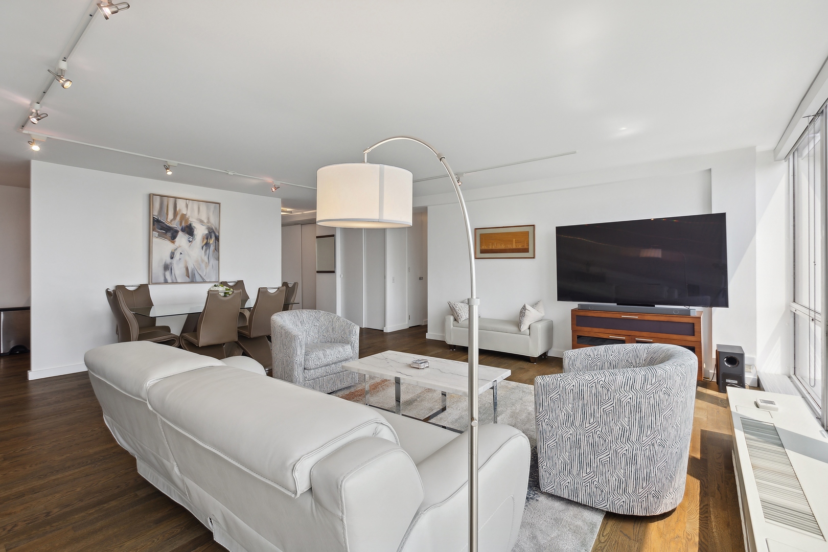 330 W Diversey Parkway Unit: 2605