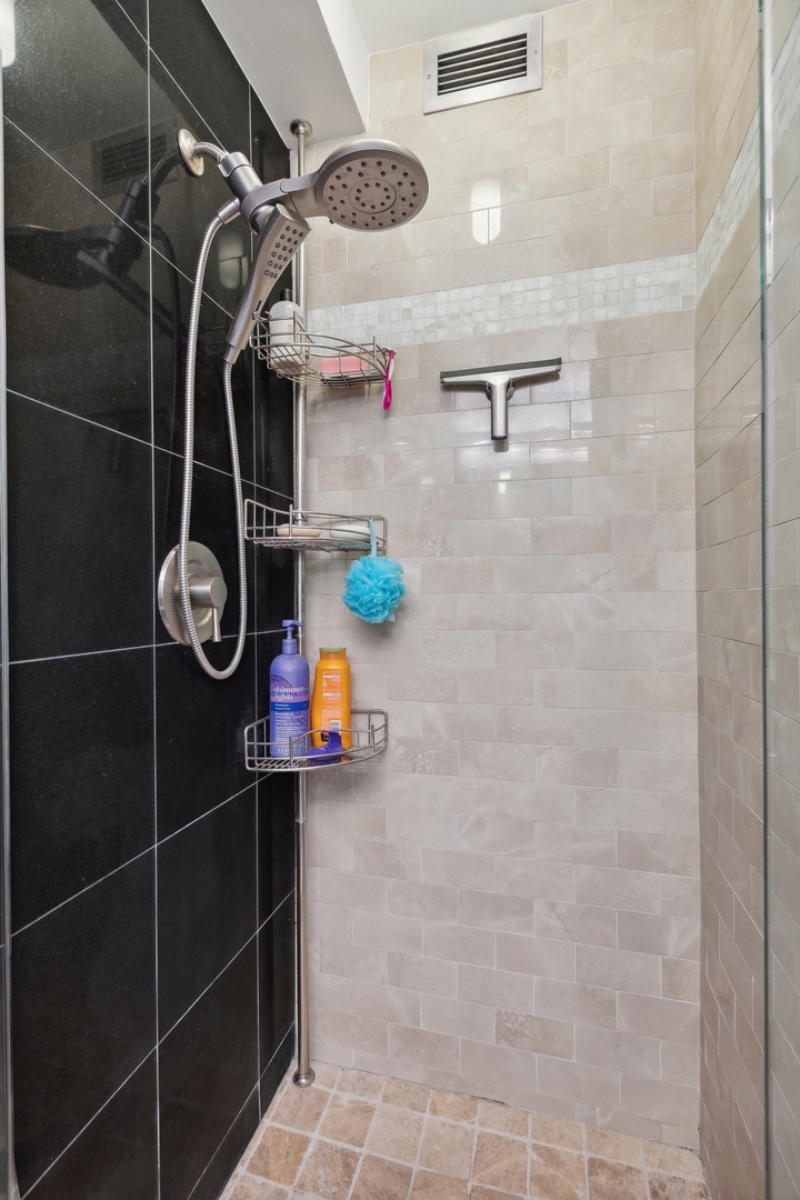 330 W Diversey Parkway Unit: 2605