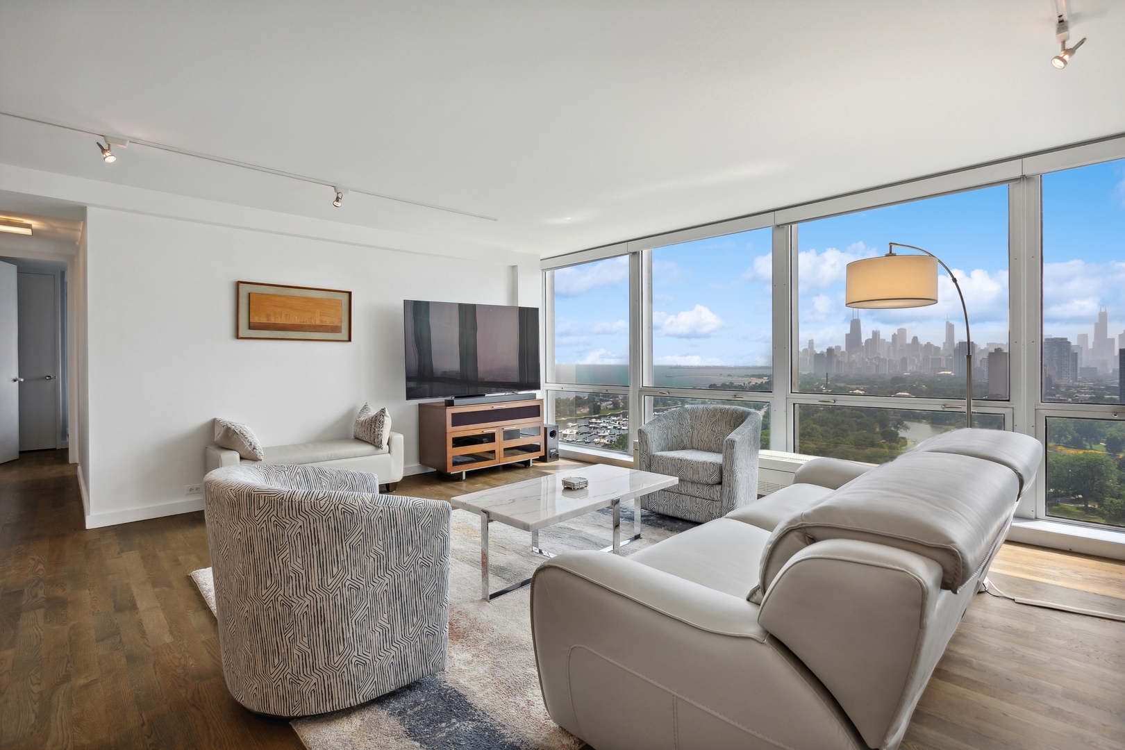 330 W Diversey Parkway Unit: 2605