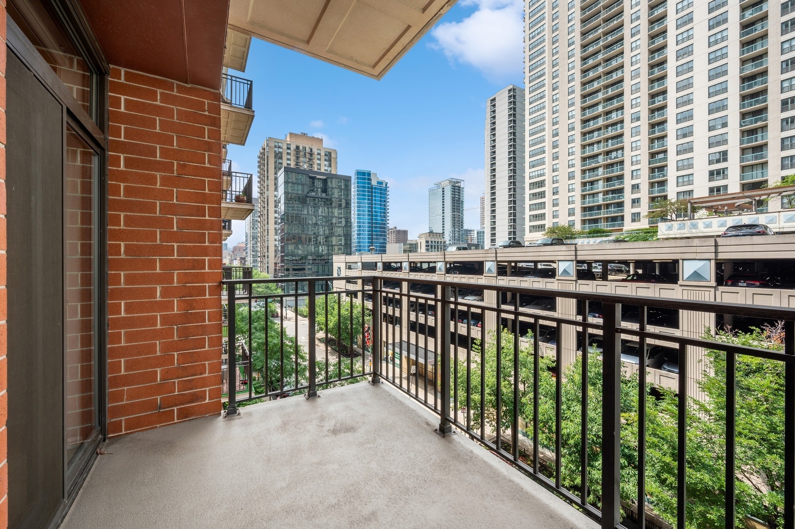 33 W Huron Street Unit: 508