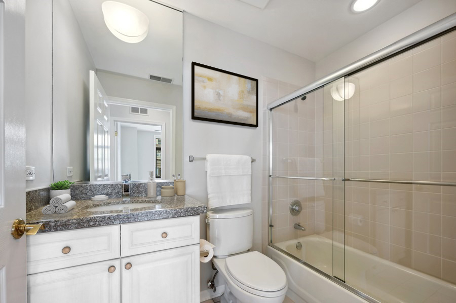 33 W Huron Street Unit: 508
