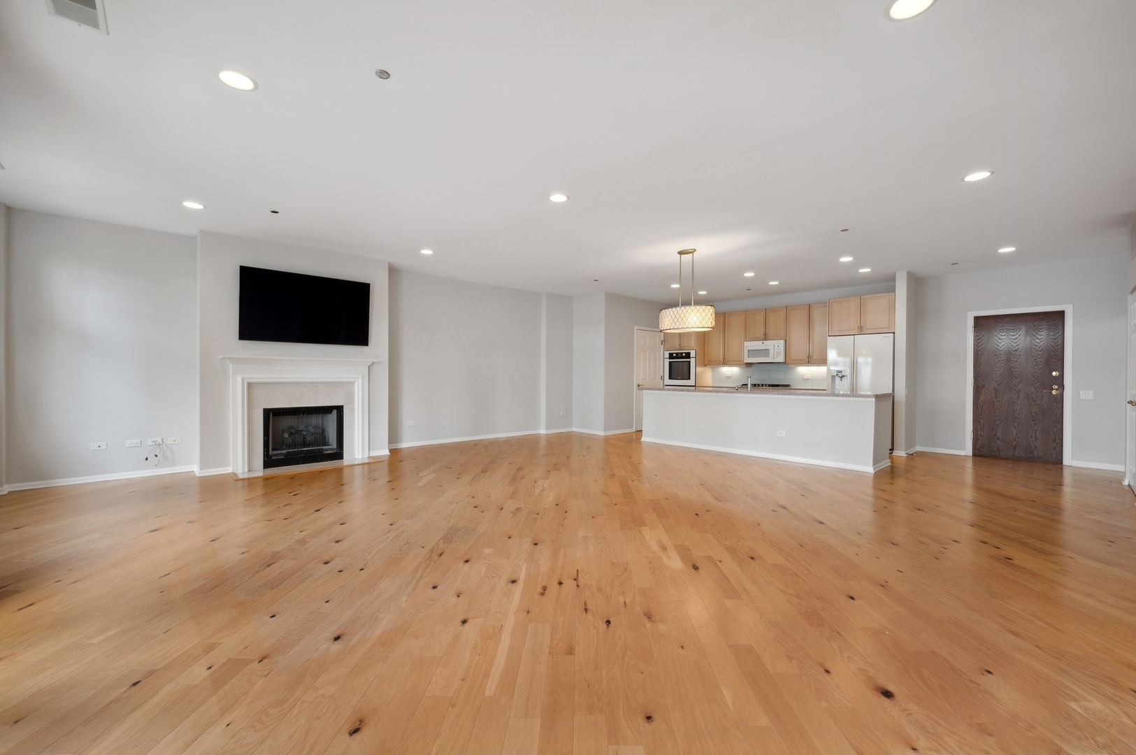 33 W Huron Street Unit: 508