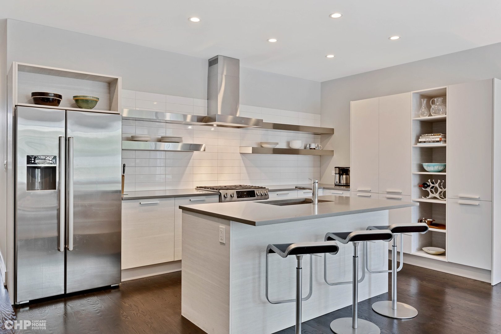 2724 W Armitage Avenue Unit: 2E