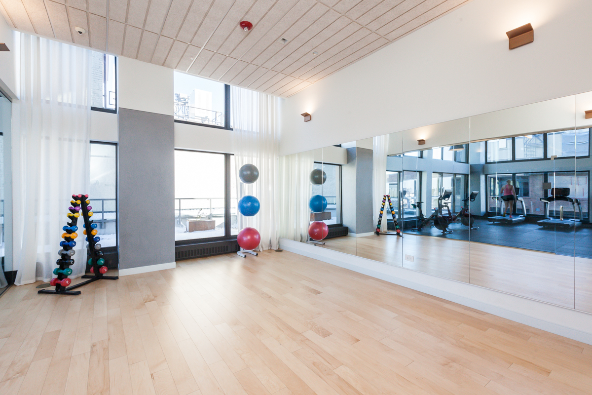 1035 W Van Buren Street Unit: 2101