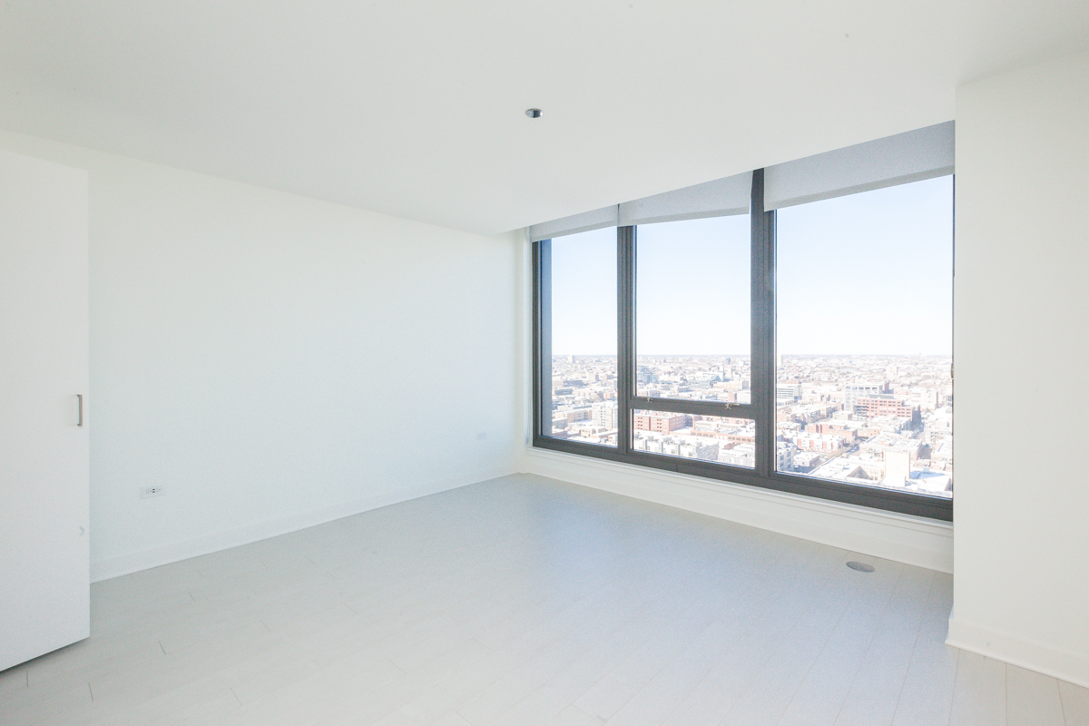 1035 W Van Buren Street Unit: 2101