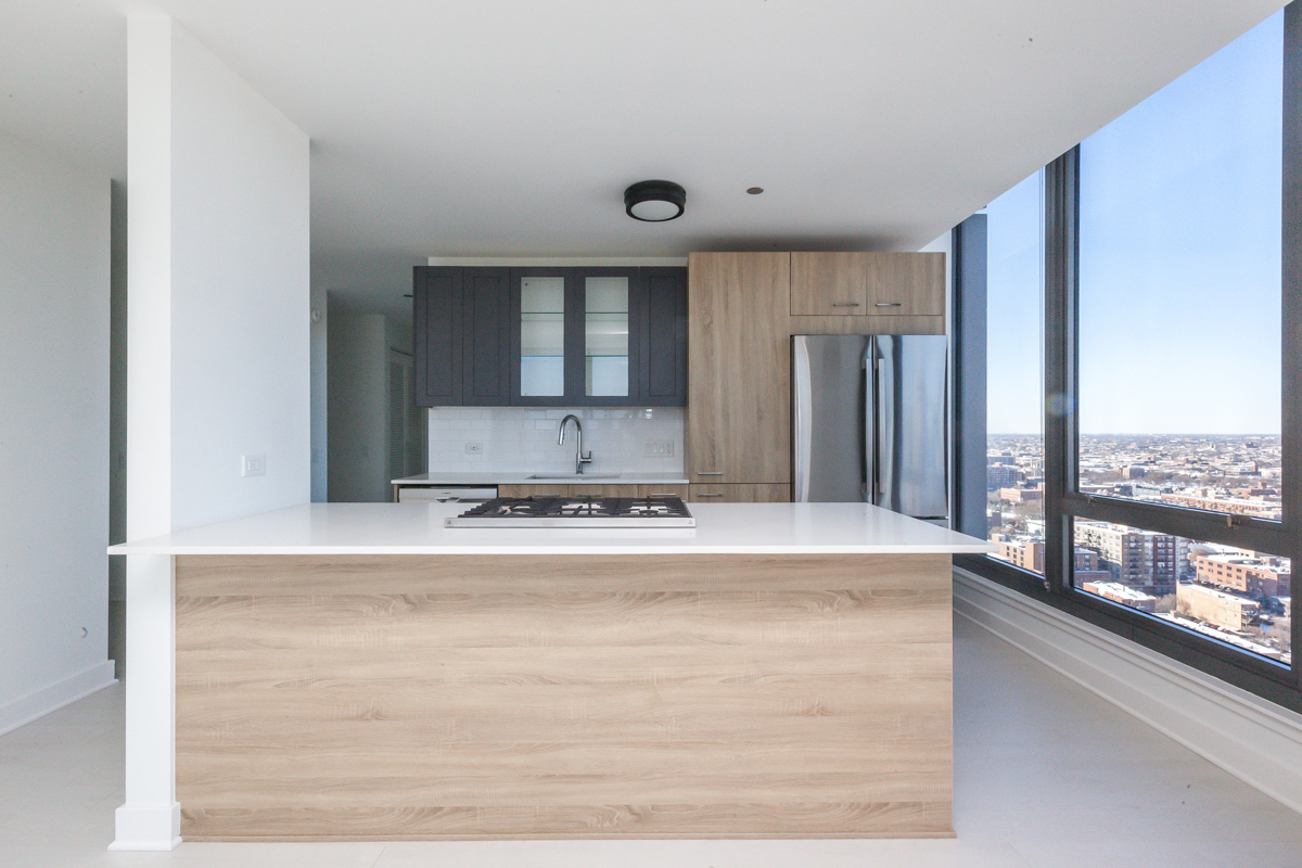 1035 W Van Buren Street Unit: 2101