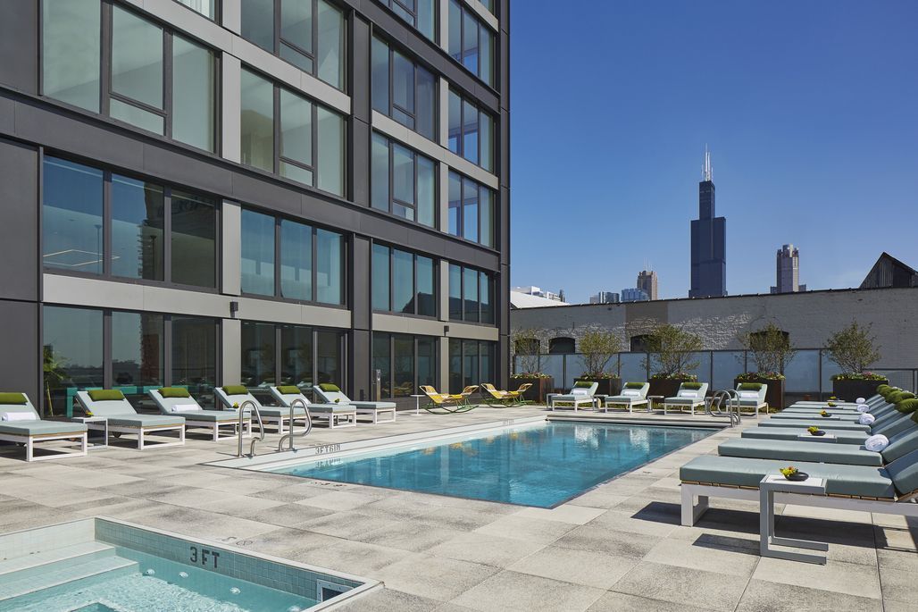 1035 W Van Buren Street Unit: 2101