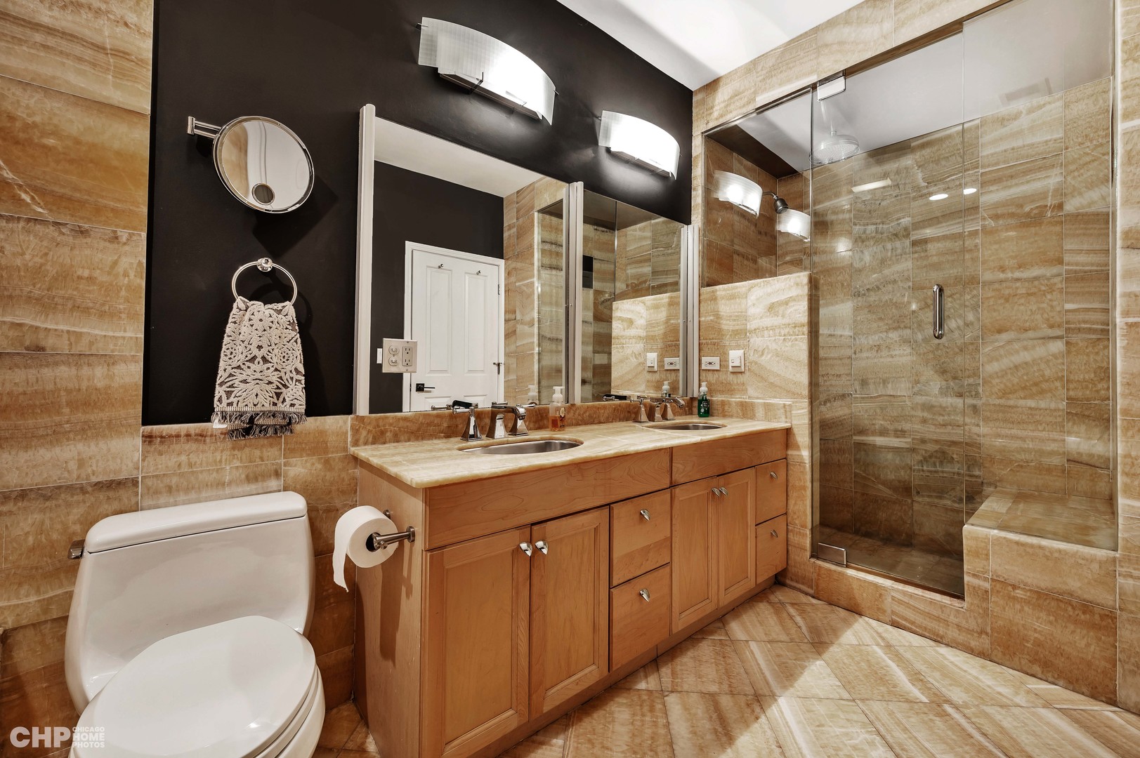 1424 W Grand Avenue Unit: 5