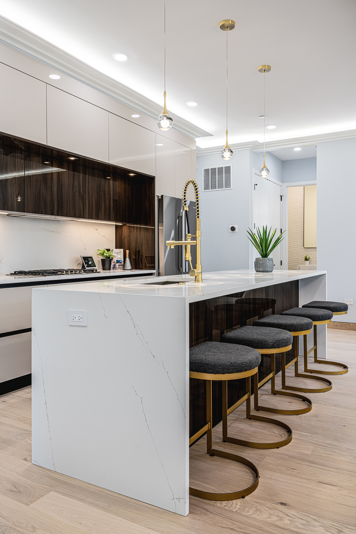 2024 W Irving Park Road Unit: 301