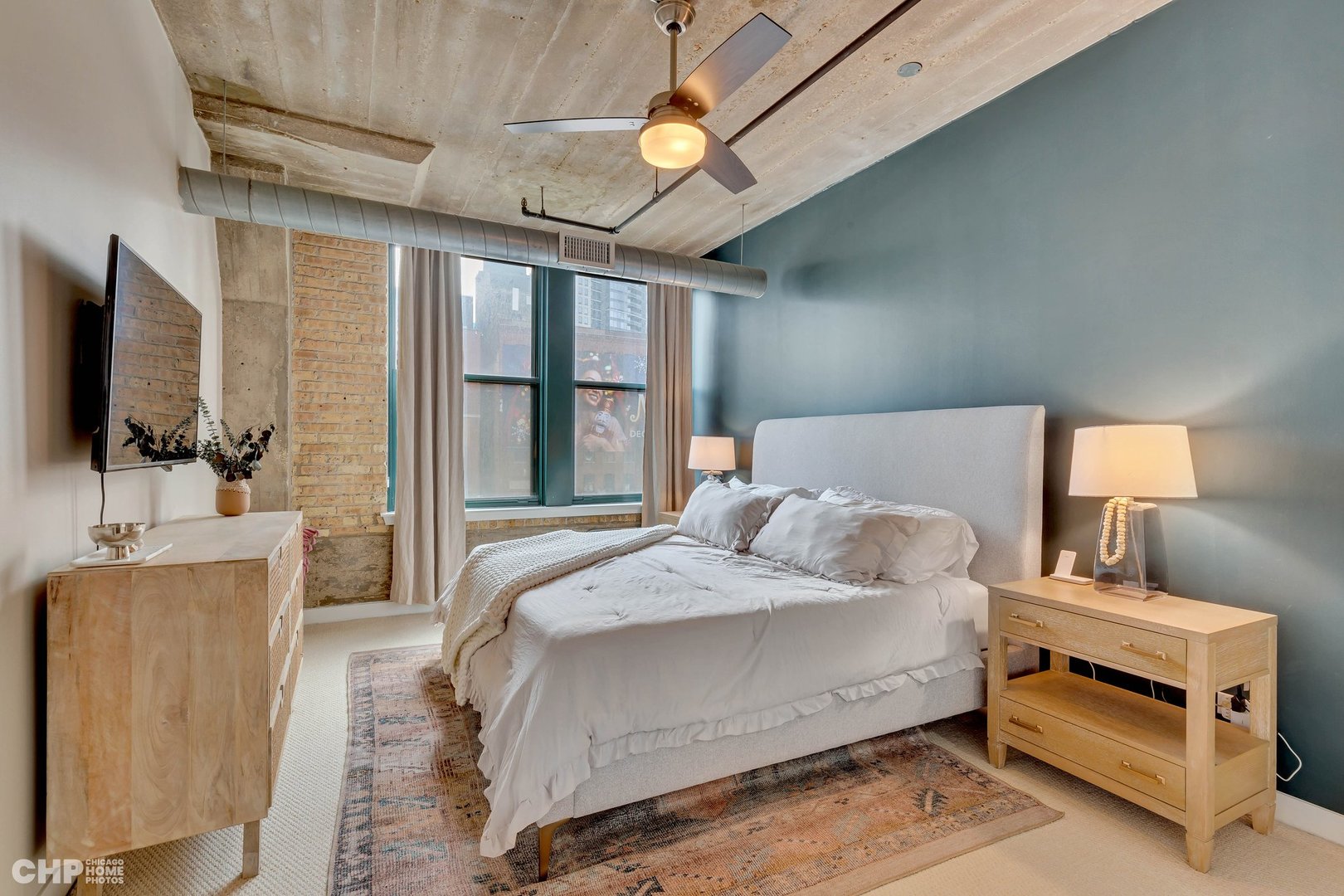411 W Ontario Street Unit: 321