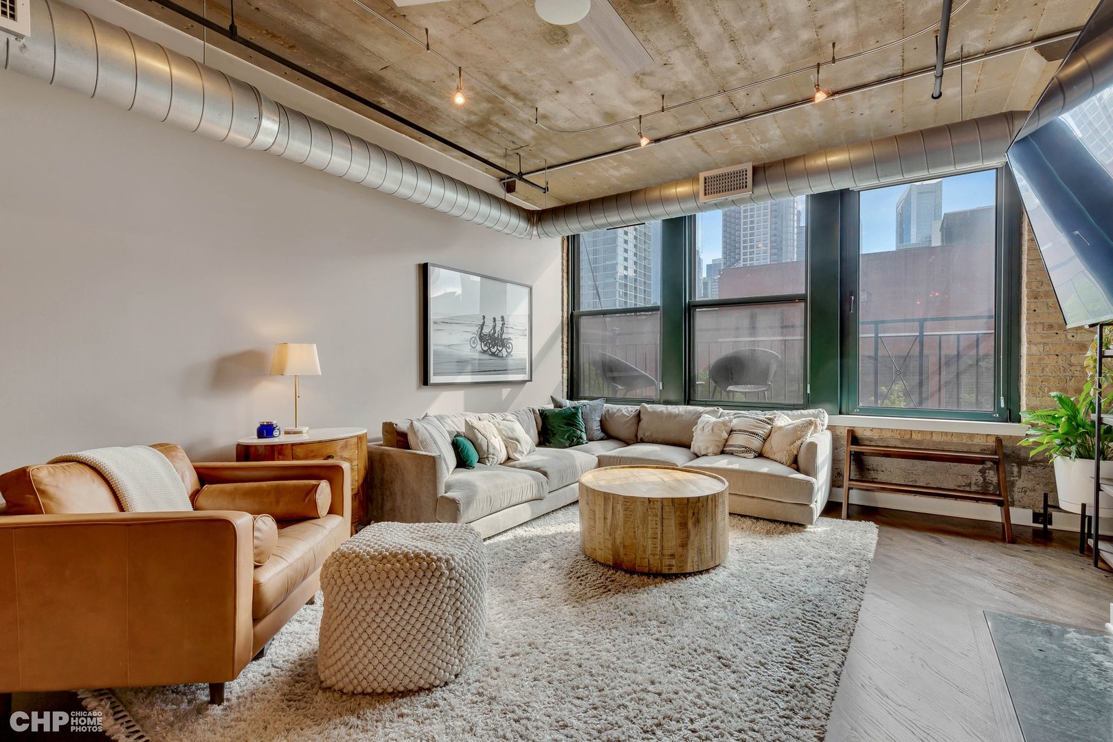 411 W Ontario Street Unit: 321