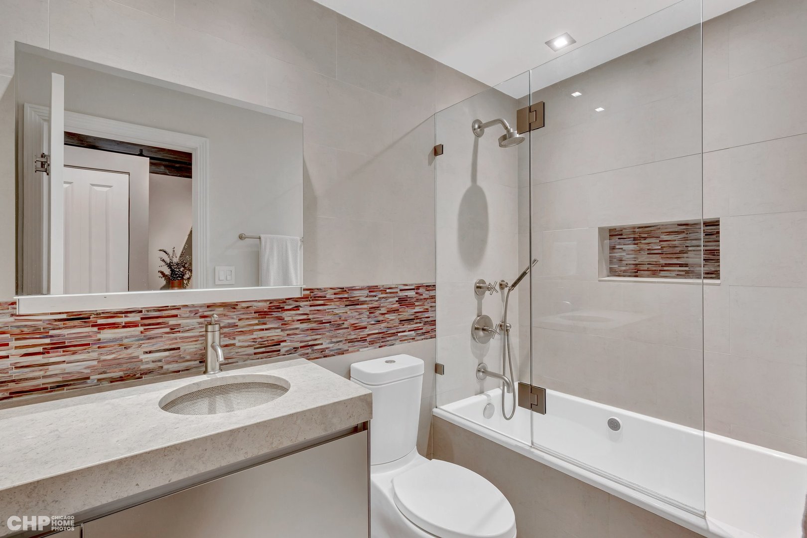411 W Ontario Street Unit: 321