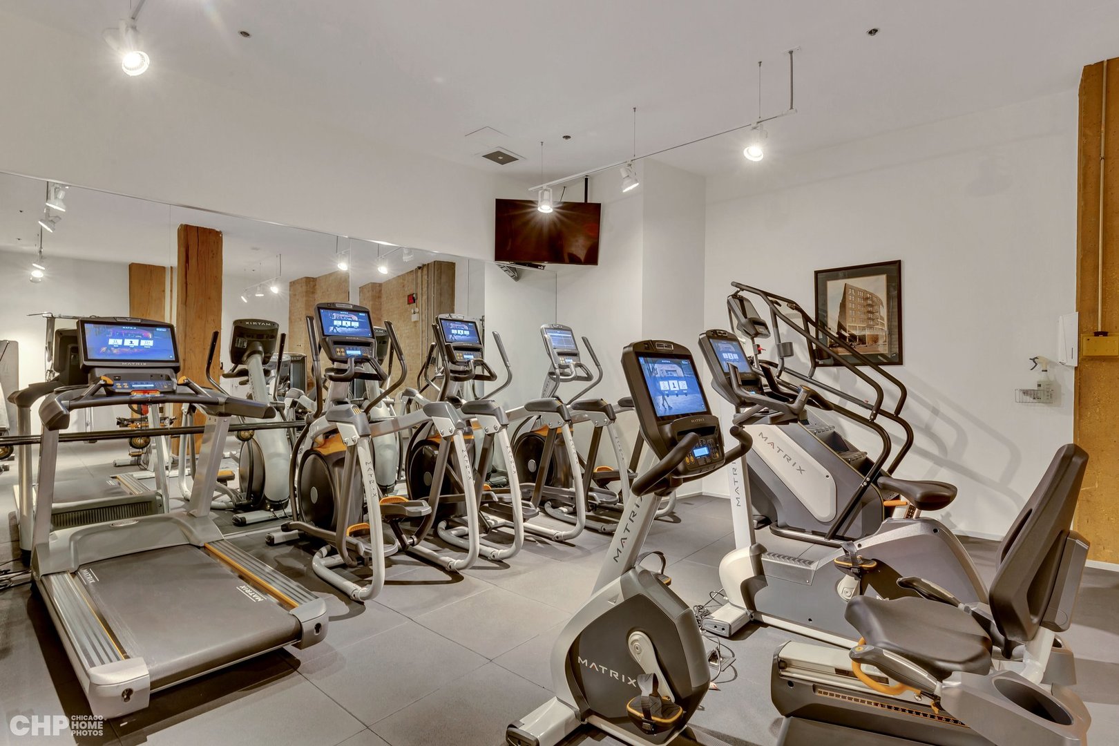 411 W Ontario Street Unit: 321