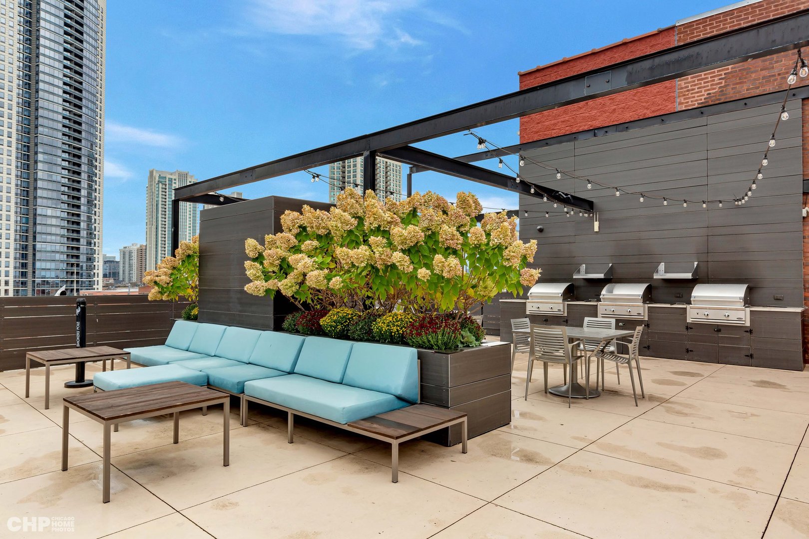 411 W Ontario Street Unit: 321