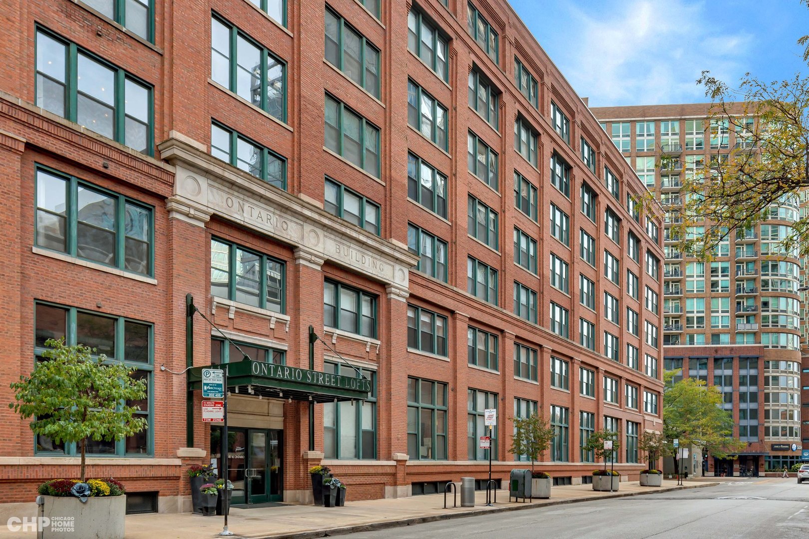 411 W Ontario Street Unit: 321