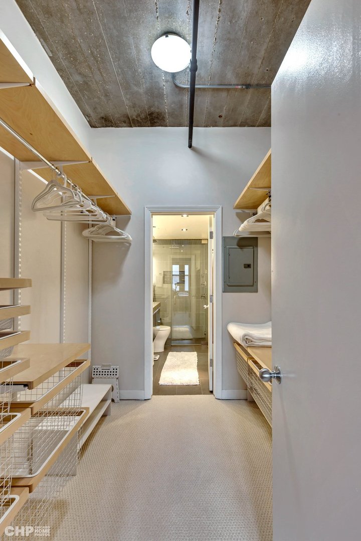 411 W Ontario Street Unit: 321