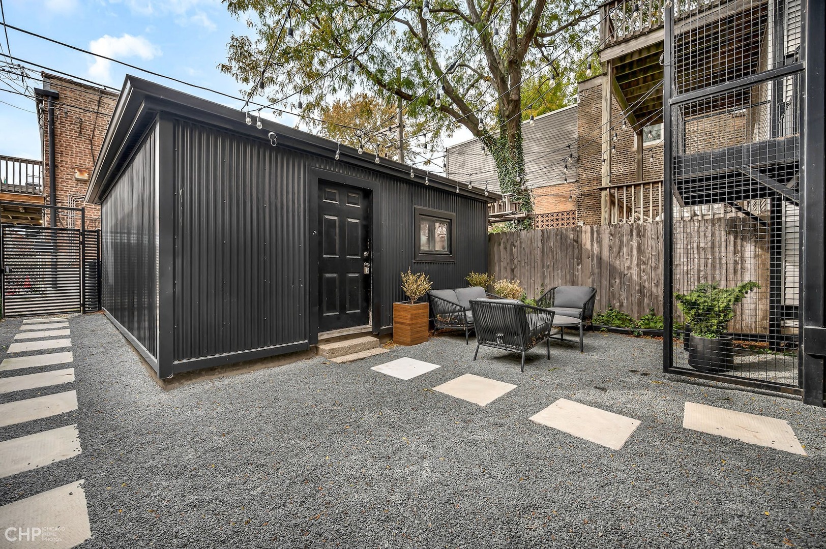 2014 N Oakley Avenue