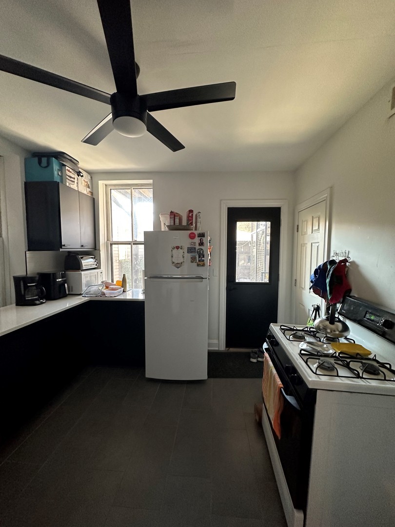 2014 N Oakley Avenue