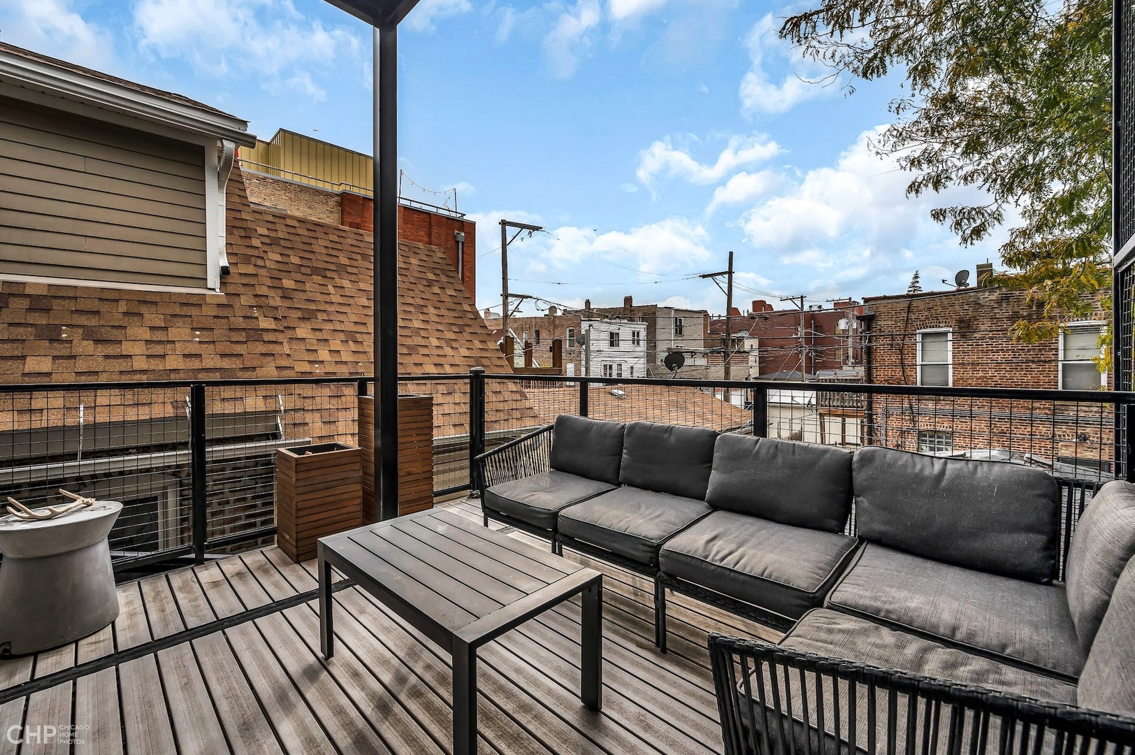 2014 N Oakley Avenue