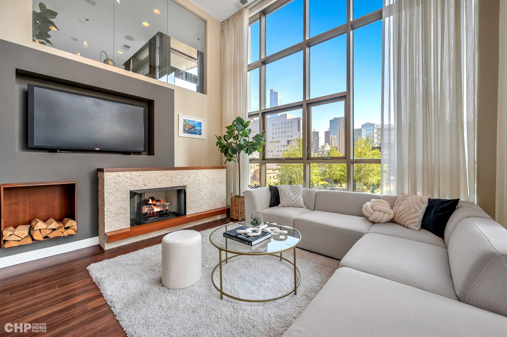 150 W Superior Street Unit: 705